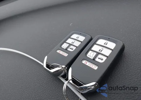 2017 Honda Accord Touring V6 z USA, uszkodzony, nr VIN 1HGCR3F97HA041159